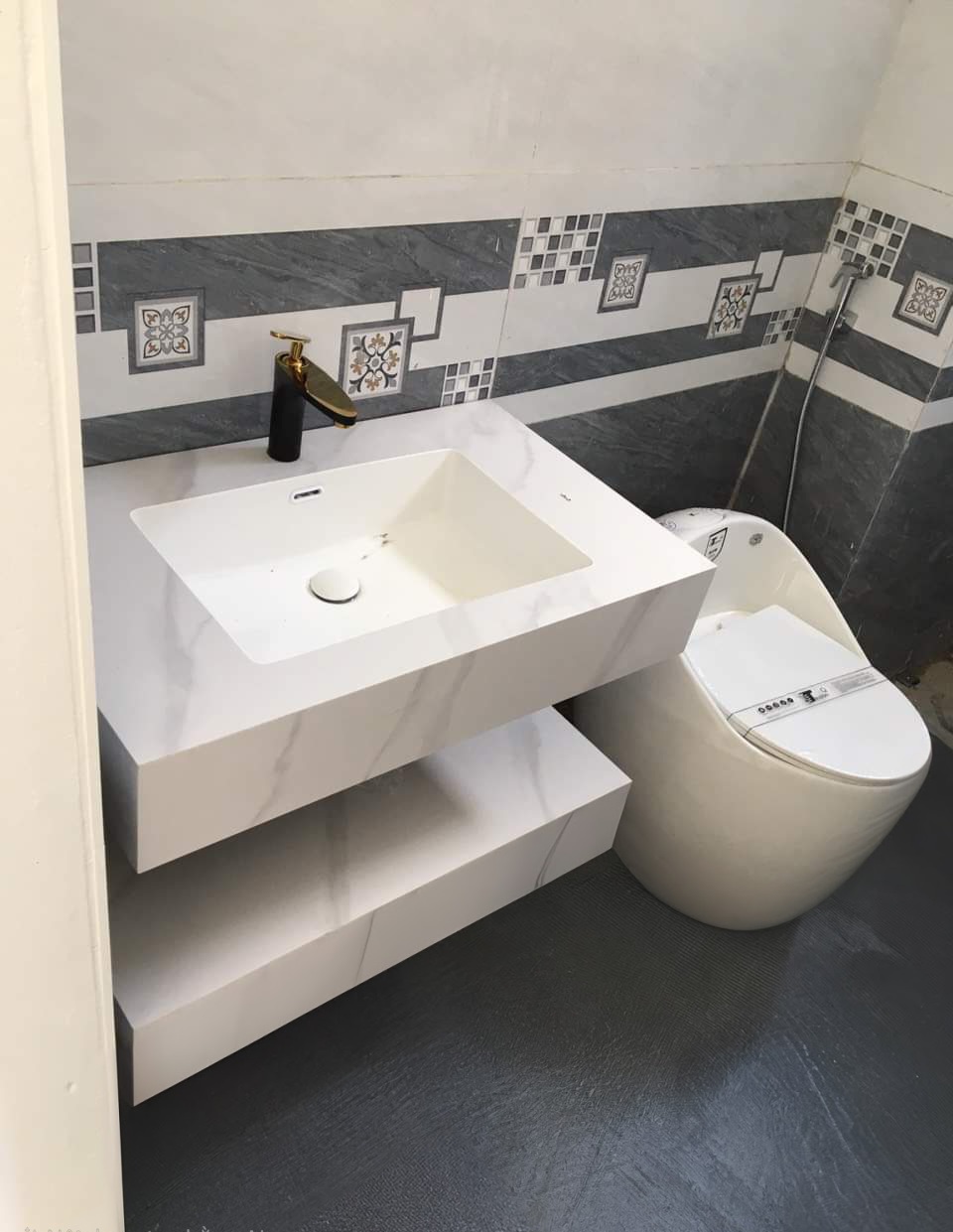 Cho thuê Nhà căn góc, mới, thang máy, 112m2_ 4T; vỉa hè, Đội Cấn-44 Tr - Ảnh 2